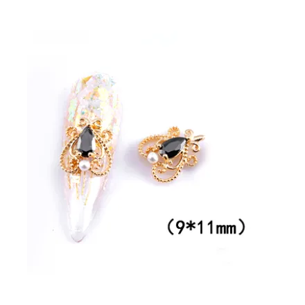 605 - Nagelsmycken 1st.
