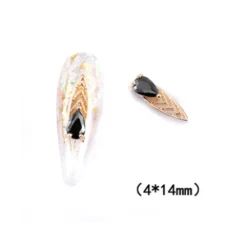 613 - Nagelsmycken 1st.